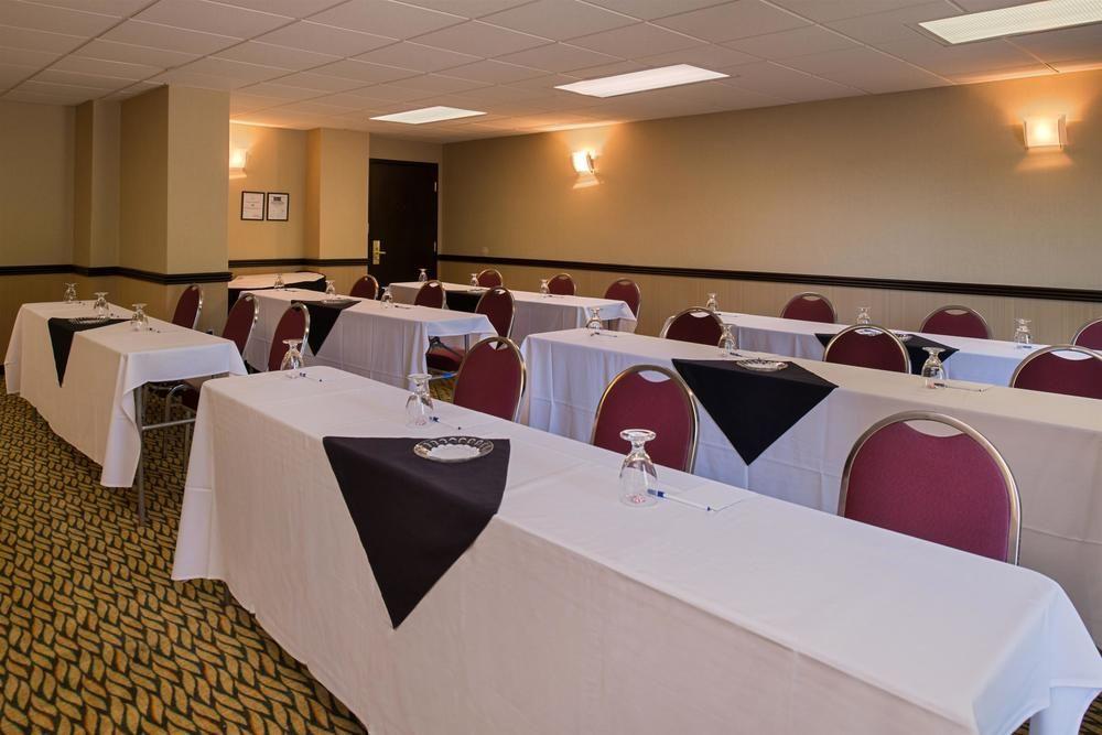 Ramada Plaza Rochester Airport المظهر الخارجي الصورة
