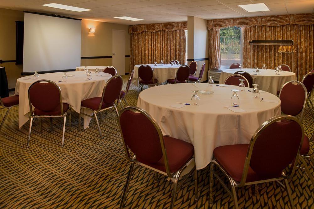 Ramada Plaza Rochester Airport المظهر الخارجي الصورة