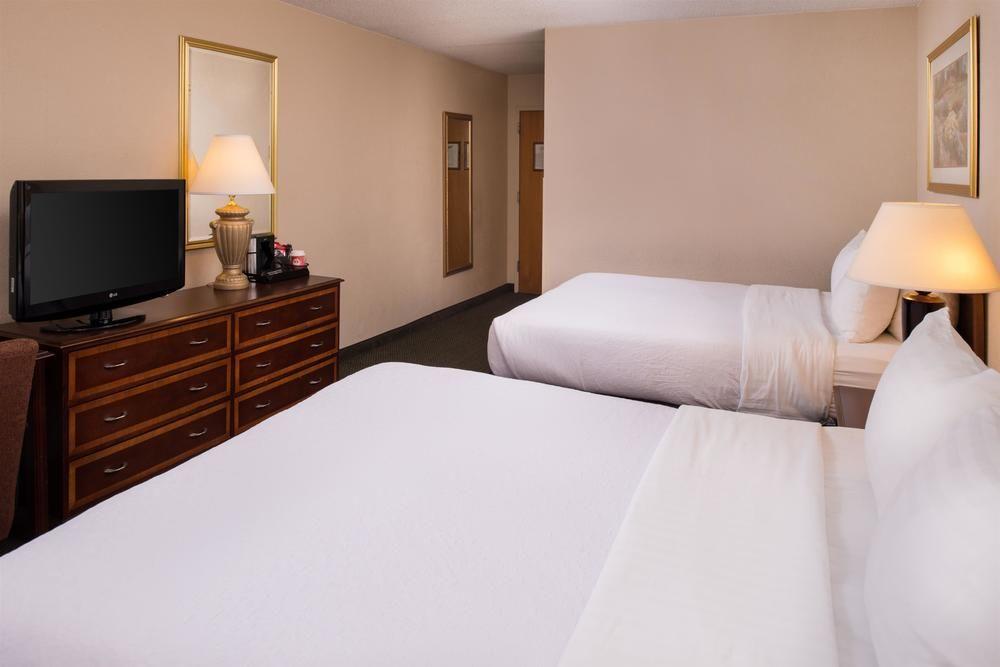 Ramada Plaza Rochester Airport المظهر الخارجي الصورة