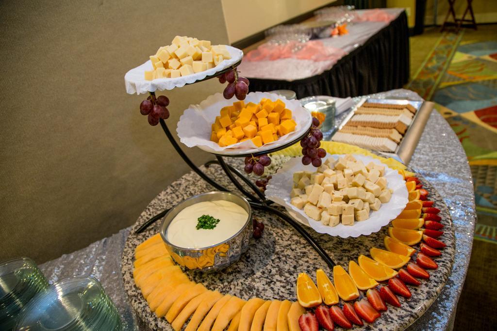 Ramada Plaza Rochester Airport المظهر الخارجي الصورة