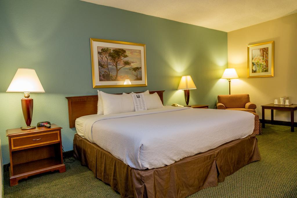 Ramada Plaza Rochester Airport المظهر الخارجي الصورة